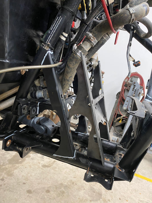 Polaris xp 1000/turbo rack and pinion mount